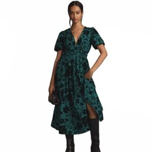HARLOW & ROSE WOMEN PETITE S FLORAL 
GREEN & BLACK VELVET DRESS NWT
